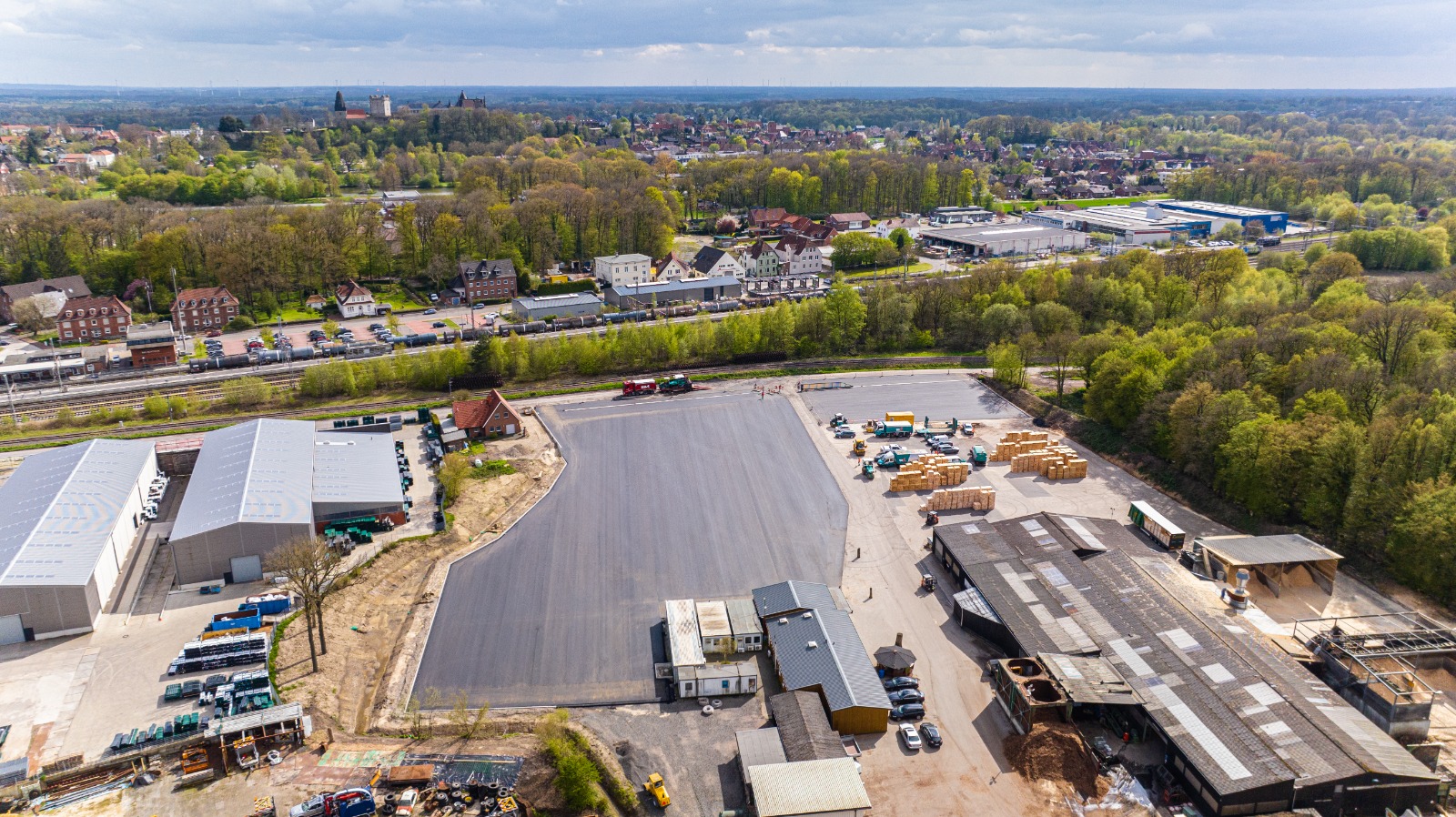 Neuer Rundholzplatz bei Bentheimer-Holz